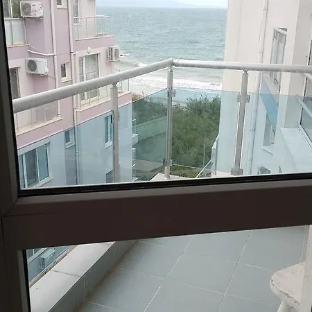 Διαμέρισμα Kraybrezhna *